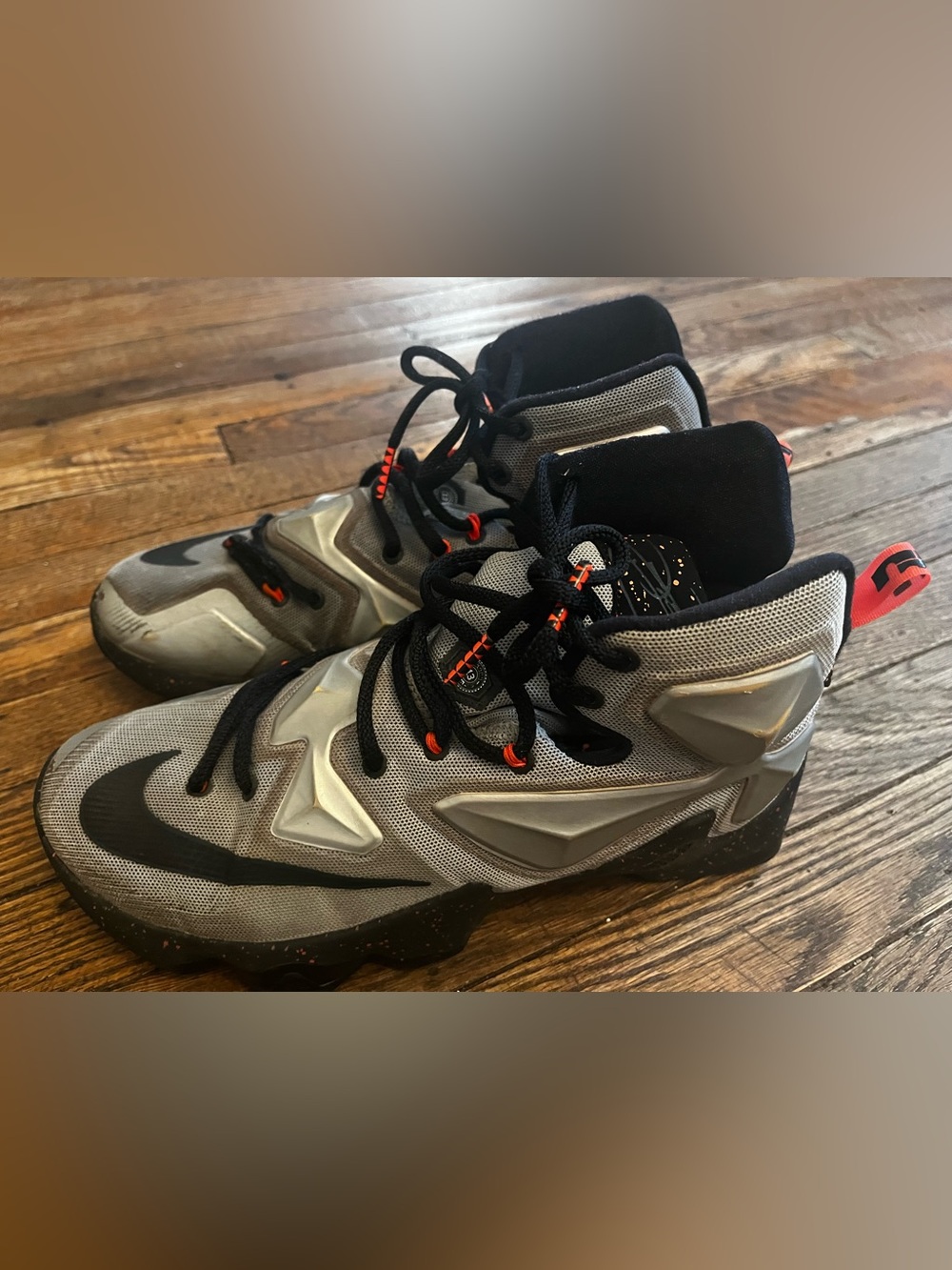Nike LeBron 13 Rubber City Men’s Size 8 Basketball Shoes 807219-003 🏀 👟